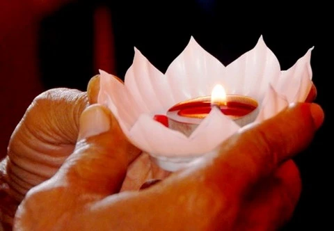 Cầu siêu cho con riêng của người yêu